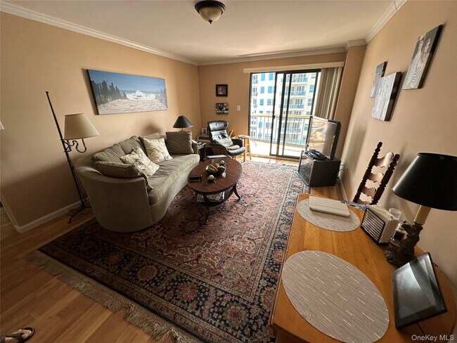Foto del edificio - 360 Shore Rd