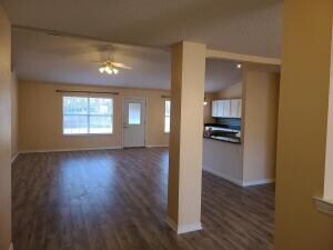 Foto del edificio - 8075 Hartington Dr