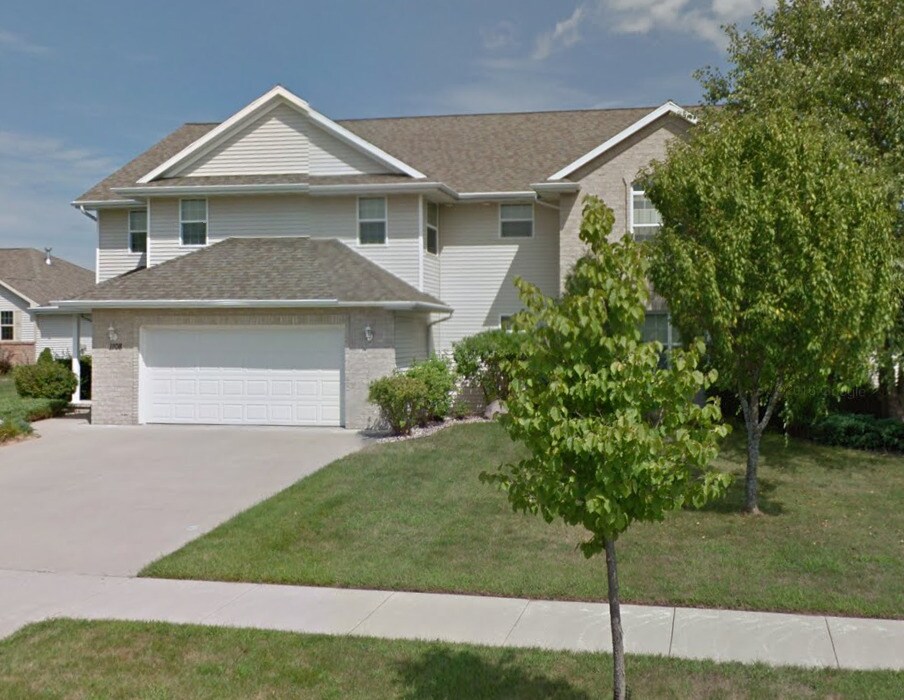 Duplex in Howard or Green Bay Apartments 1080 Herne Bay Way Howard