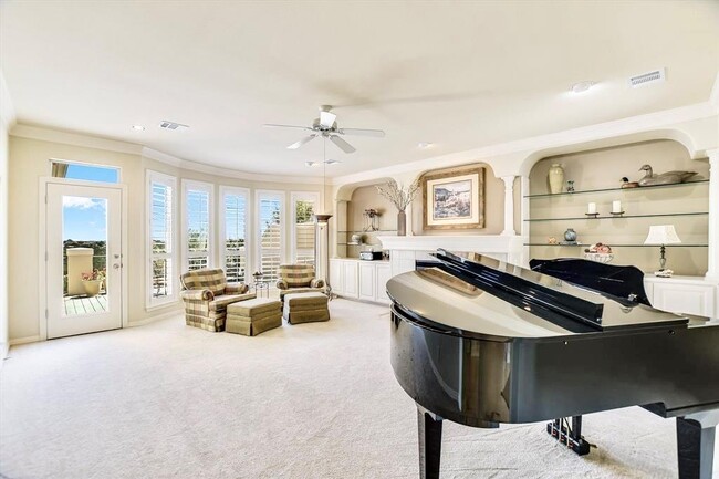 Building Photo - 4545 Golf Vista Dr