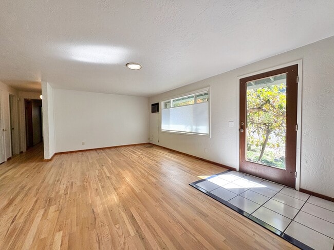 Building Photo - 3060 Onyx St