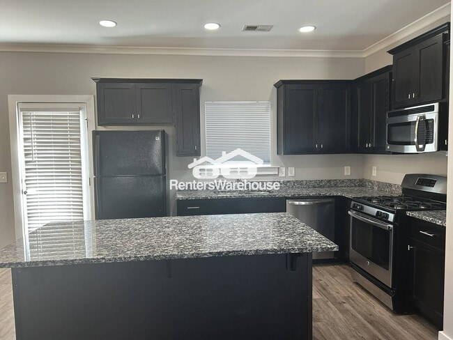 Building Photo - 581 Polo Way