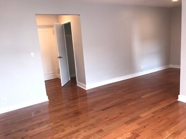 Foto del edificio - 1104 Palisade Ave