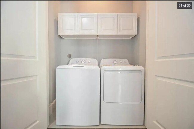 Building Photo - 4609 Nett St