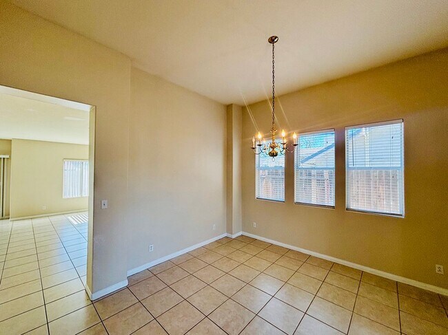 Building Photo - 42309 Portland Ln