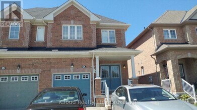 Building Photo - 3885 Skyview St
