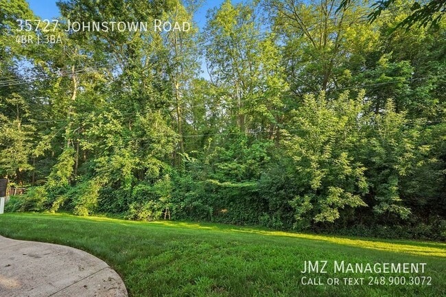 Foto del edificio - 35727 Johnstown Rd