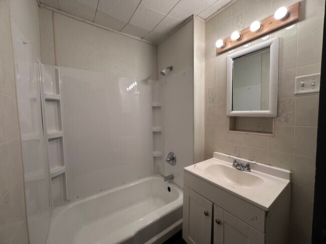 Foto del edificio - 107 State-N