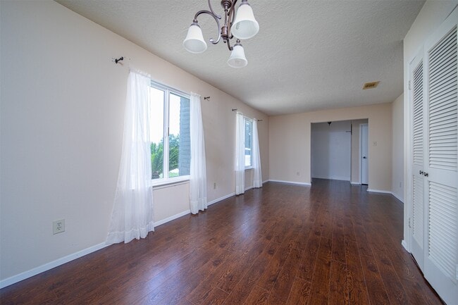 Building Photo - 2411 Gunston Ct