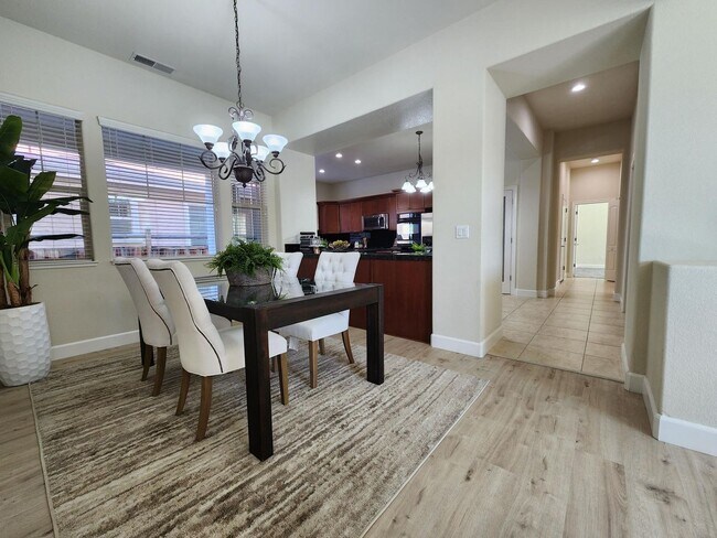 Foto del edificio - 6086 Cielo Cir