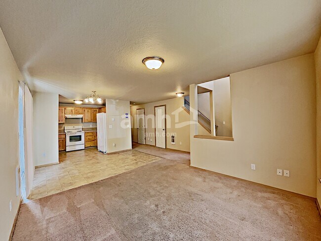 Foto del edificio - 2132 E Third Street