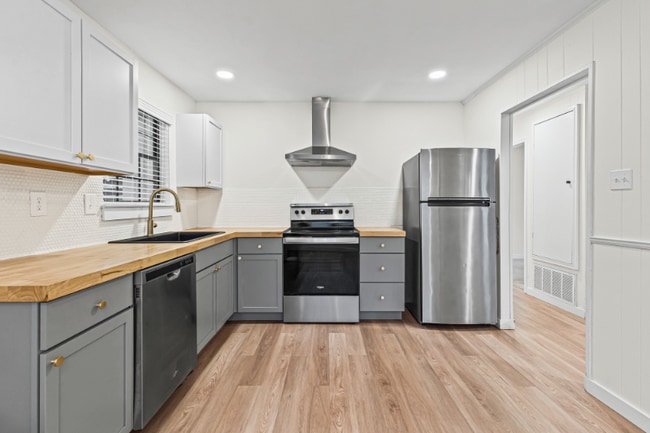 Foto del edificio - 5925 Couton Dr