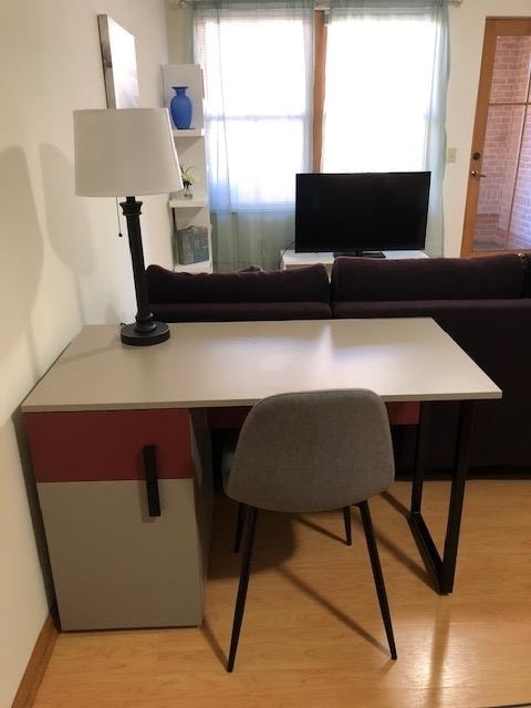 Building Photo - 322 N Henry St