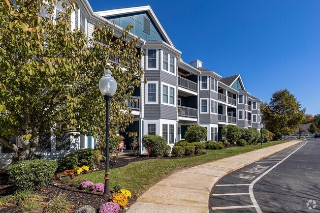 Building Photo - The Elmstead