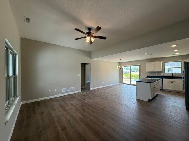 Foto del edificio - 5908 Serviceberry Terrace