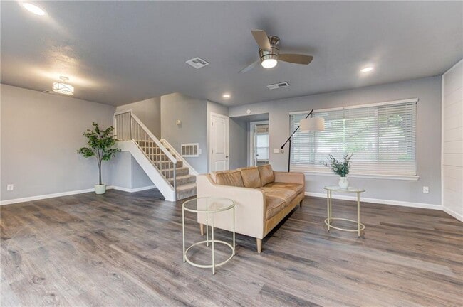 Foto del edificio - 2833 Indian Creek Blvd