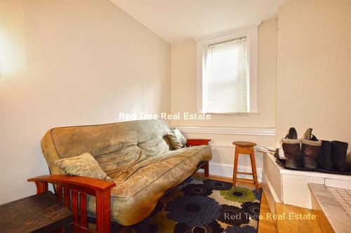 Building Photo - 32 Glenville Ave