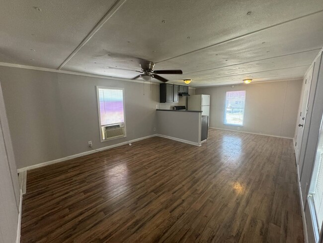 Building Photo - 4040 SW Military Dr
