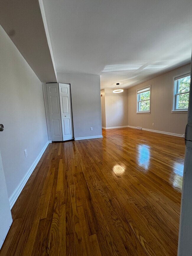 Photo - 4412D Falls Bridge Dr Apartments