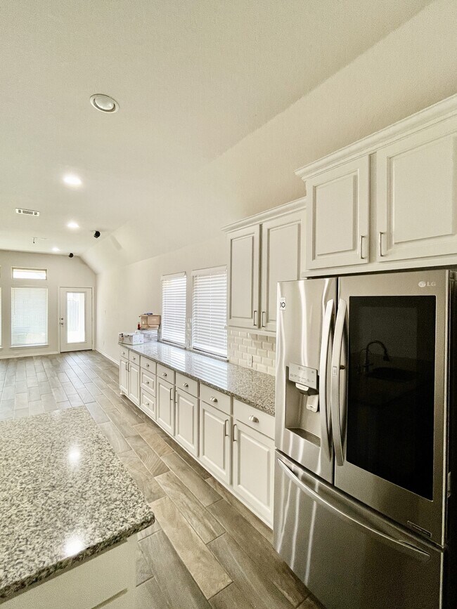 Foto del edificio - 9133 Yearling St