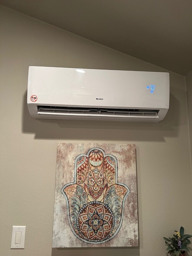 Building Photo - 12922 Longstreet Rd