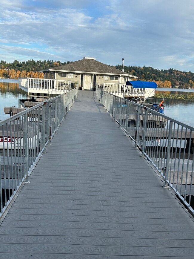 Foto del edificio - 17106 NE 45th St