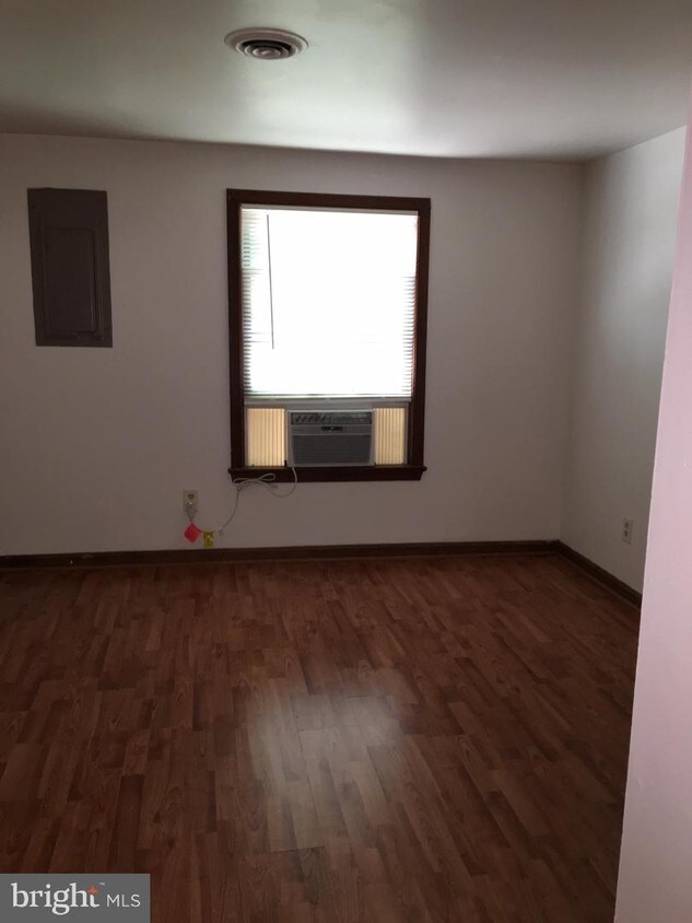 627 Wolfe St Unit APT B, Fredericksburg, VA 22401 Apartment for Rent