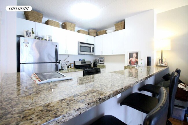 Foto del edificio - 225 Eighth Avenue 9E