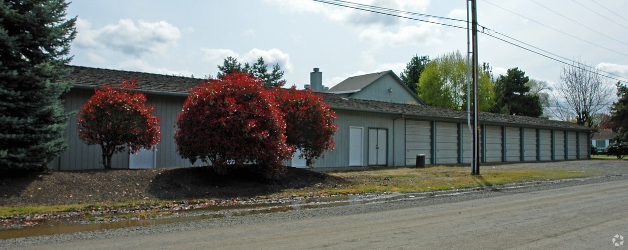 Exterior Photo - Edgewater Square