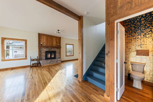 Building Photo - 3 Bedroom, 2.5 Bathroom CUSTOM HOME