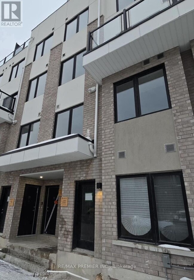 Building Photo - 1695 Dersan St