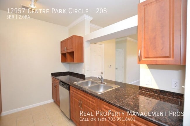 Foto del edificio - 12957 Centre Park Cir