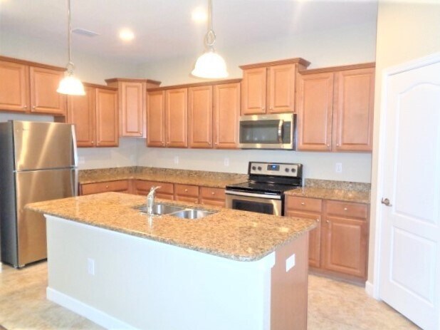 Building Photo - 13343 Graham Yarden Dr
