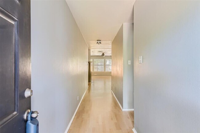 Building Photo - 3104 Jubilee Trail
