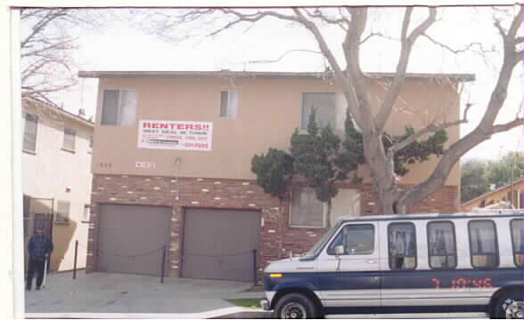 Primary Photo - 1428 Chestnut Ave