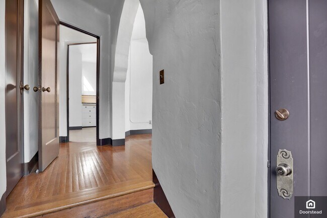 Building Photo - 1716 San Pablo Ave