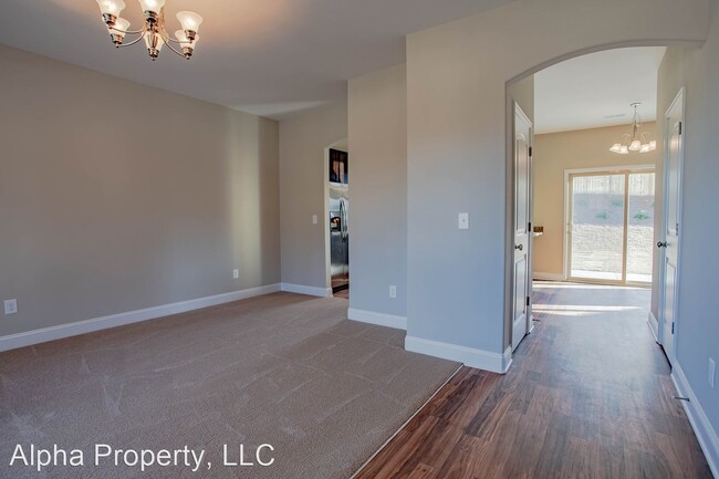 Building Photo - 4 br, 2.5 bath House - 5 Creekland Way