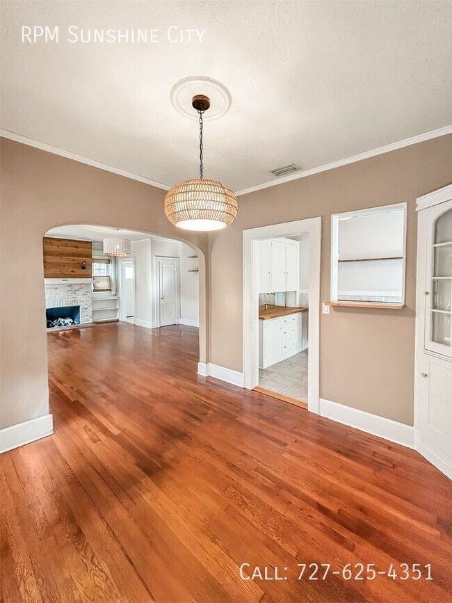 Building Photo - 748 32nd Ave N