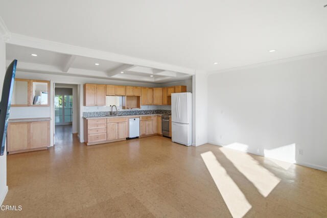 Foto del edificio - 681 Ocean View Dr