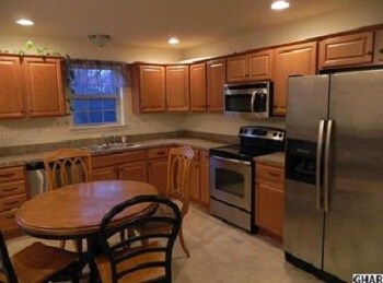 Building Photo - 6205 Addison Dr