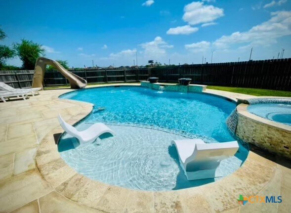 Building Photo - 512 Windy Way Dr