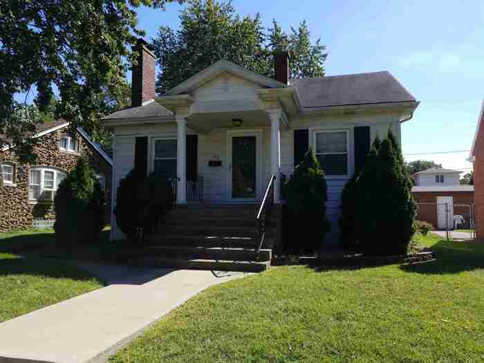 Primary Photo - 103 Highland St