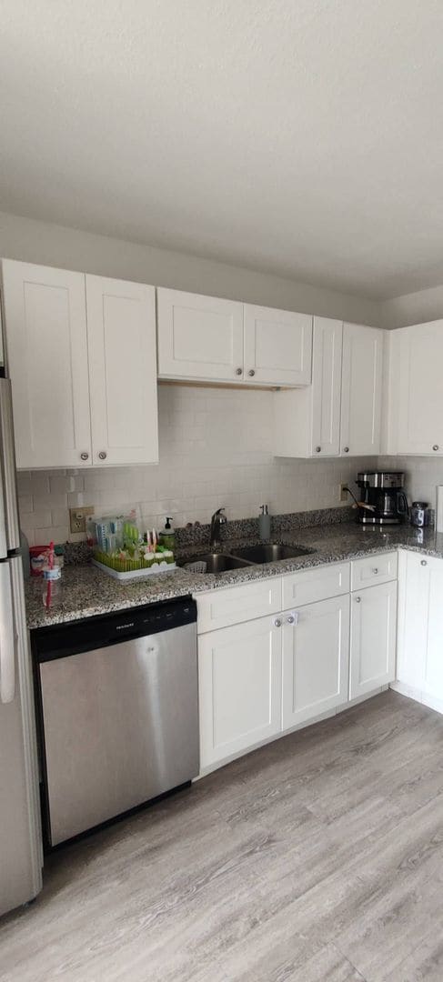 Foto del edificio - Beautiful 2 bedroom  2.5 bath duplex in qu...