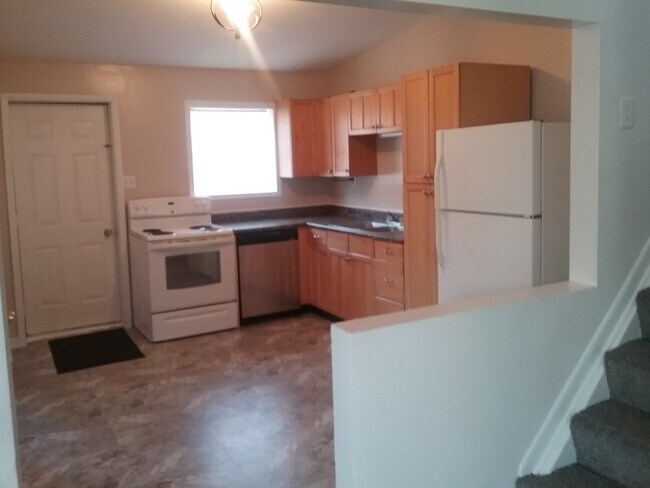 Eat in kitchen - 814 Locust Rd