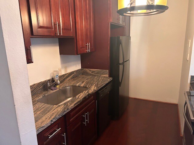 Foto del edificio - 3731 Kanaina Ave