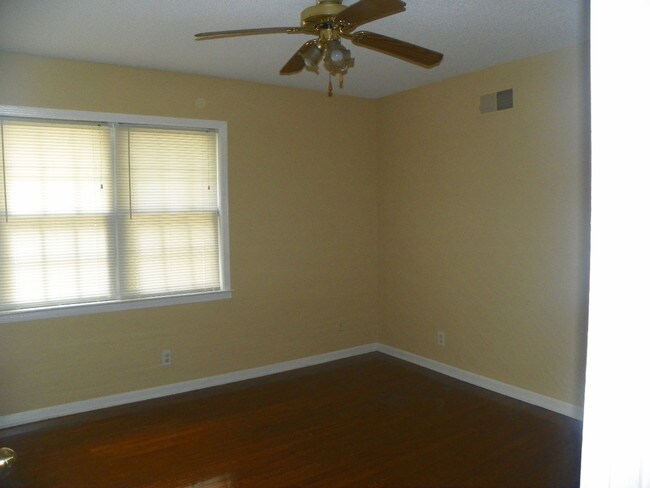 Building Photo - 2796 McCulley St