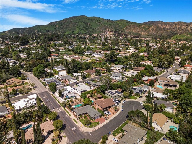 Building Photo - 12601 El Oro Way