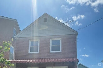 Building Photo - 1715 4th Ave