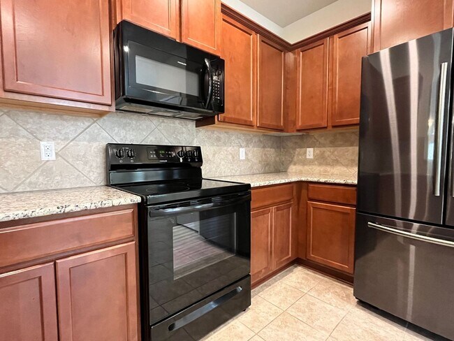 Building Photo - PRICE REDUCTION - AVAILABLE NOW!