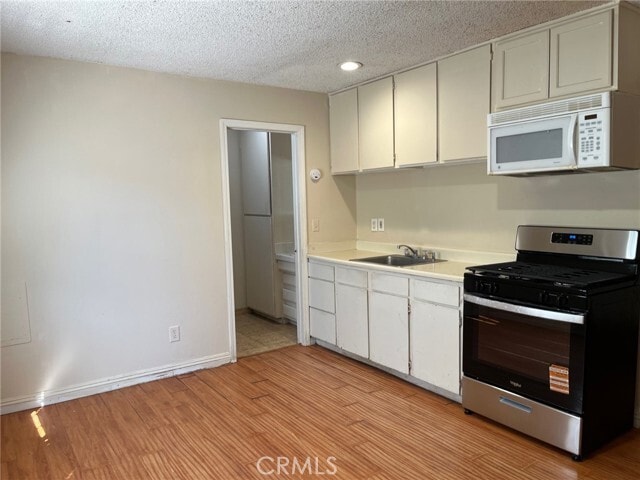 Building Photo - 34655 Borchard Rd